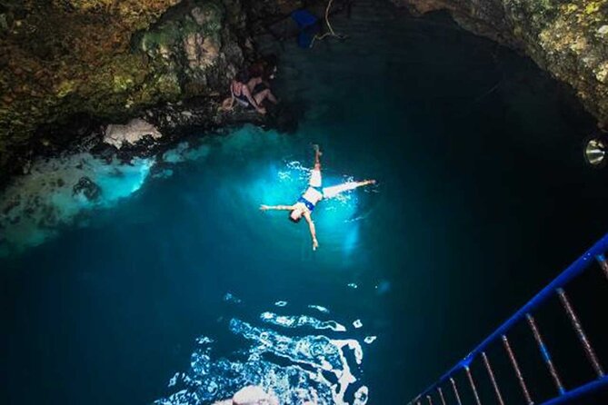 Parasailing, Blue Hole Mineral Spring, Seven Mile Beach - What this Montego Bay day is really like