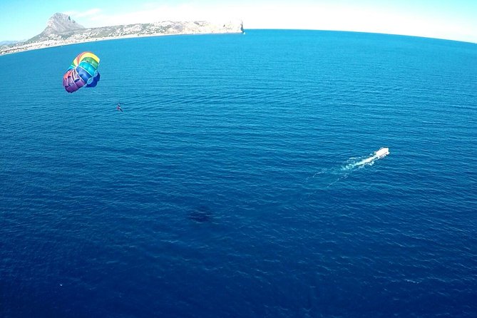 Parasailing desde el puerto de Denia - Family appeal and the small-group format