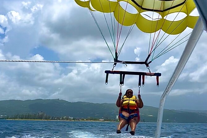 Parasailing Experience in Montego Bay - Leaving the boat for a bird’s-eye view