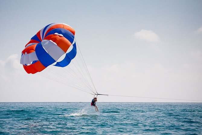 Parasailing Fly over Red Sea of Hurghada with Private Transfer - Who will enjoy this Hurghada activity