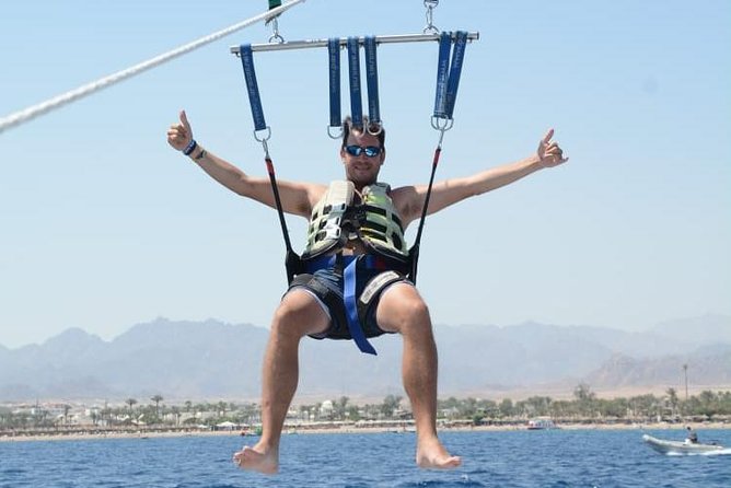 Parasailing Fly With Hotel pick up & drop off - Sharm El Sheikh - Getting ready beside the speedboat