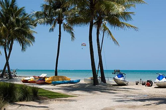 Parasailing in Key West at Smathers Beach - Key points to know before you book