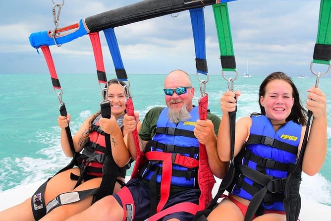 Parasailing in Key West at Smathers Beach - Taking off from Smathers Beach