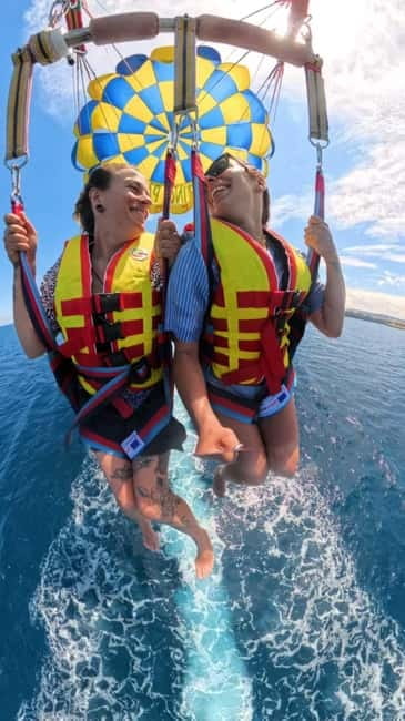 Parasailing in Polignano: A parachute adventure - Staff, communication, and the human side