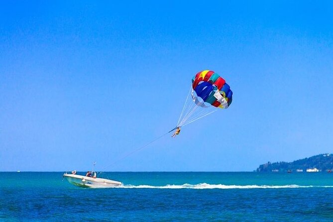 Parasailing in Punta Cana - Who will enjoy this most?