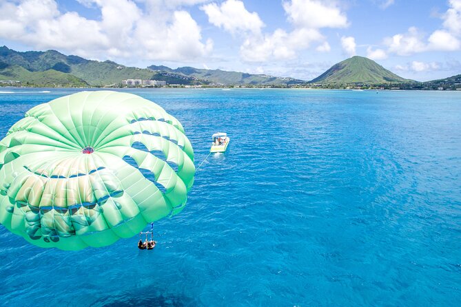 Parasailing on Maunalua Bay- Oahu's off Waikiki Playground - The six-minute flight: what it really feels like