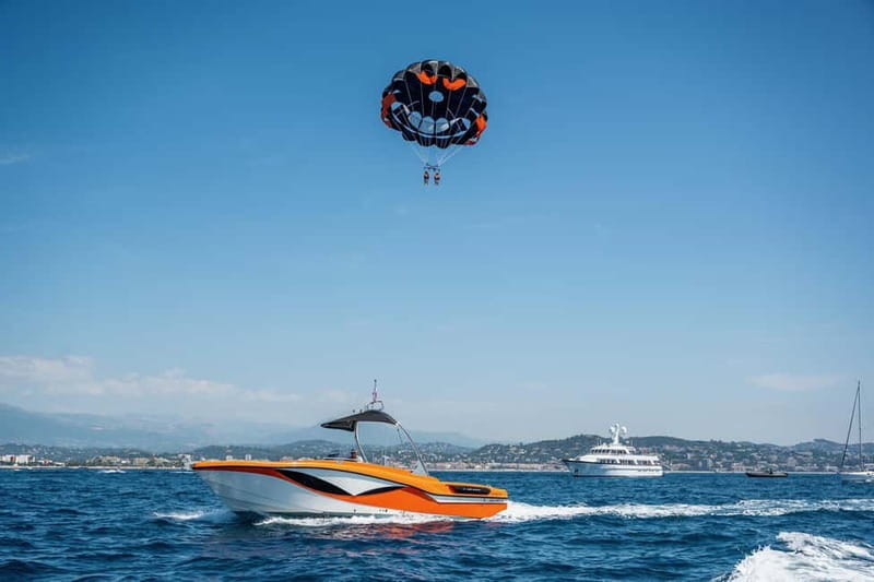 Parasailing on the French Riviera - Safety, comfort, and the return to the boat