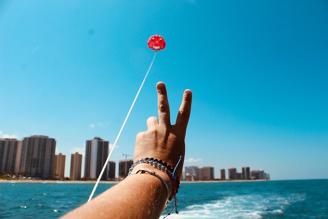 Parasailing Palm Beach - Leaving Riviera Beach for the open water