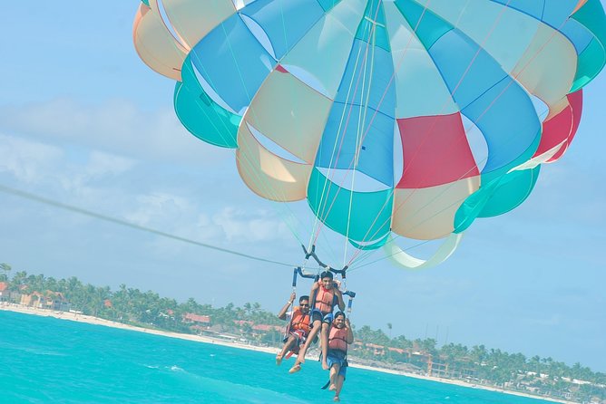 Parasailing Punta Cana - Who will enjoy this most