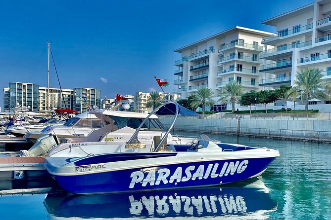 Parasailing tour in Al Mouj Muscat - Returning to the boat without a splash