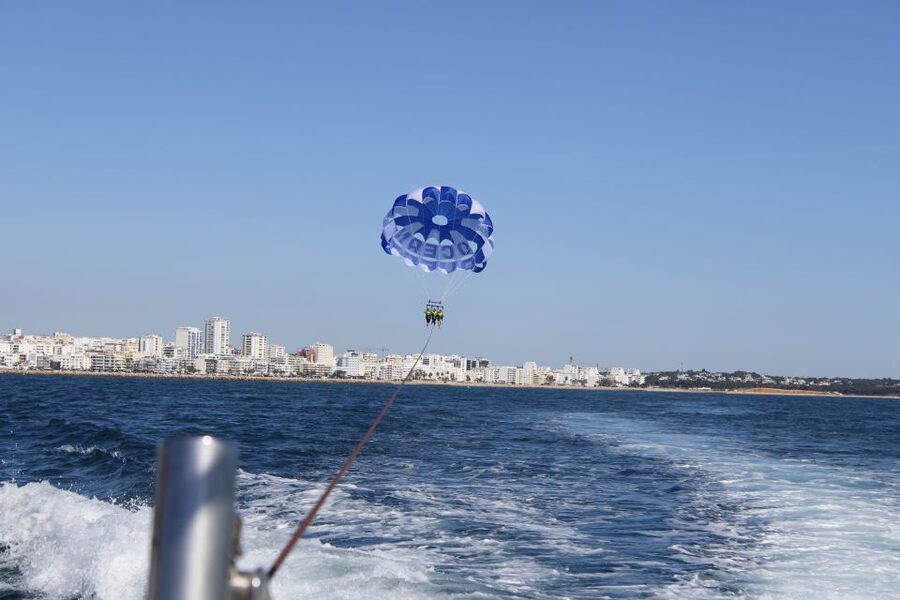 Parasailing Vilamoura - The safety briefing and boat ride