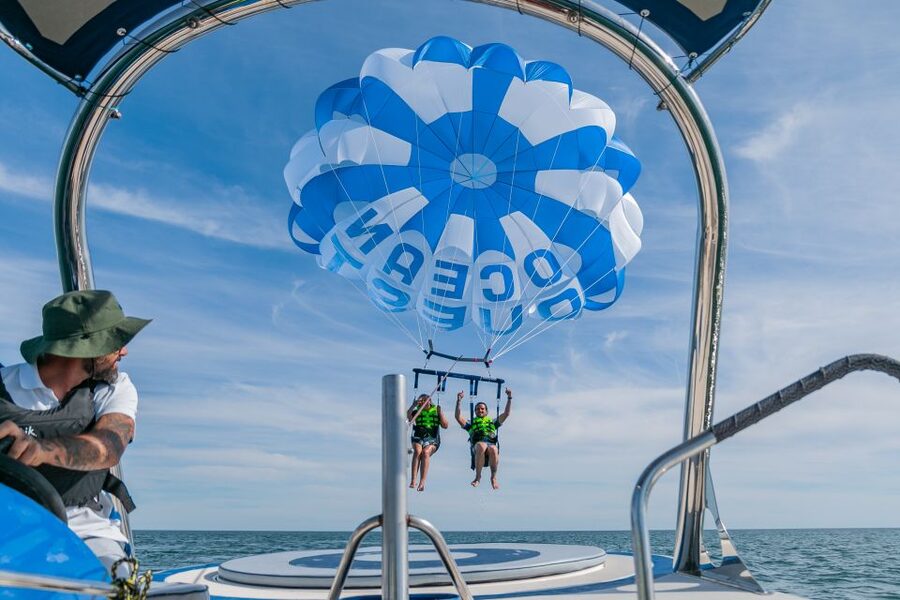 Parasailing Vilamoura - What the photos and video add