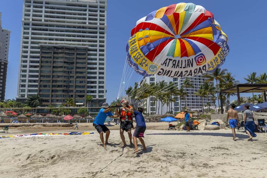 Puerto Vallarta: Parasailing Adventure - Why the beach launch makes this flight different