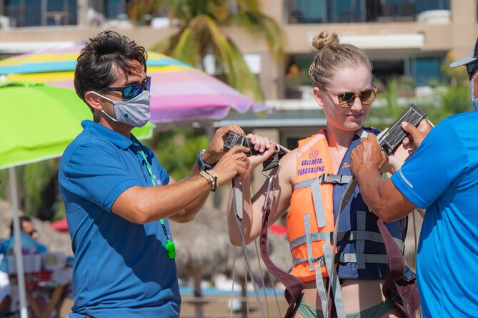 Puerto Vallarta Parasailing Experience - Why the beach launch makes this Puerto Vallarta flight easy