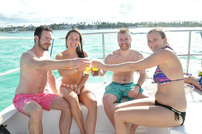 Punta Cana Combo Tour: Snorkeling, Catamaran Cruise & Parasailing - Snorkeling in shallow water