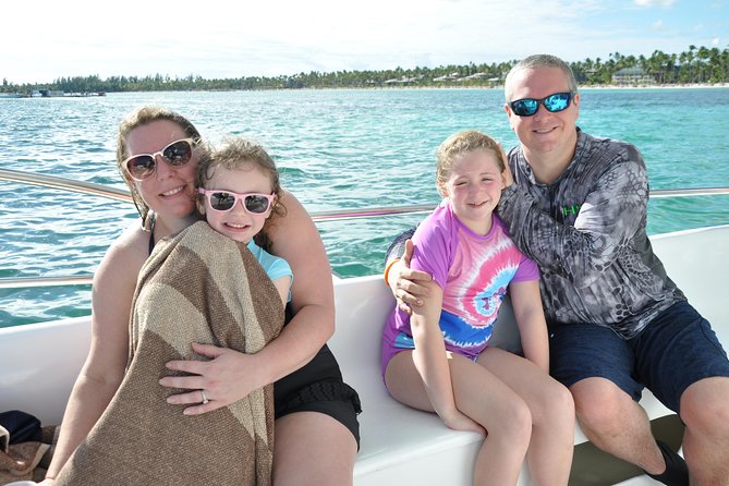 Punta Cana Combo Tour: Snorkeling, Catamaran Cruise & Parasailing - The crew can make or break the afternoon