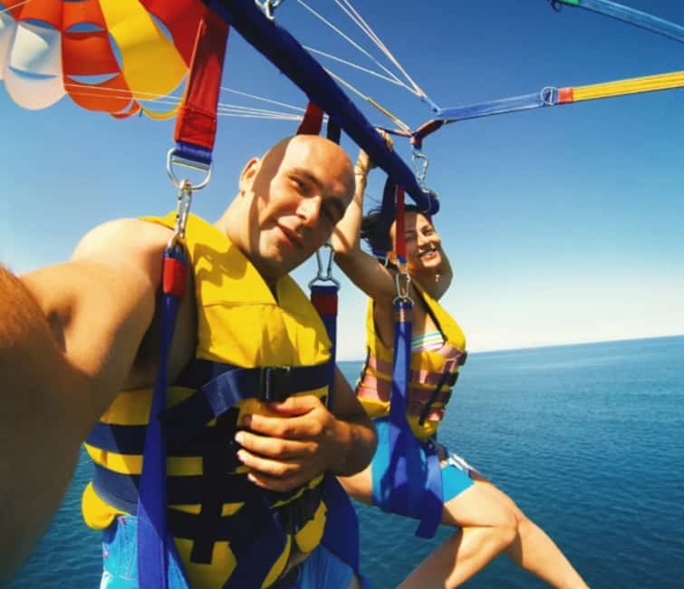 Punta Cana: Parasailing Experience with Round-Trip Transfer - A short safety briefing before the boat ride