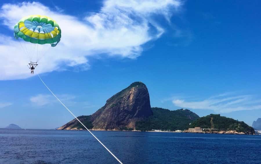 Rio de Janeiro: 2-Hour Boat Trip with Parasailing - Starting at Marina da Glória