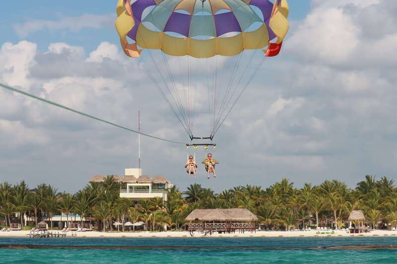 Riviera Maya: Parasailing Tour with Beach Club Access - Practical tips before you reserve