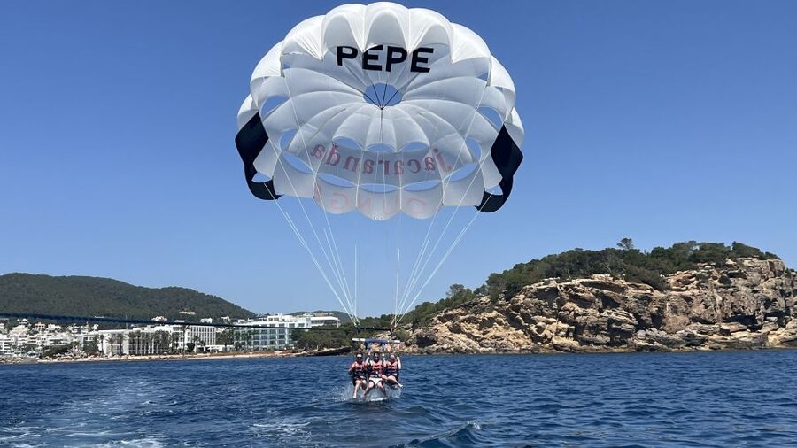 Santa Eulària des Riu: Parasailing Boat Cruise with Drinks - A boat ride with music, drinks, and room to settle in