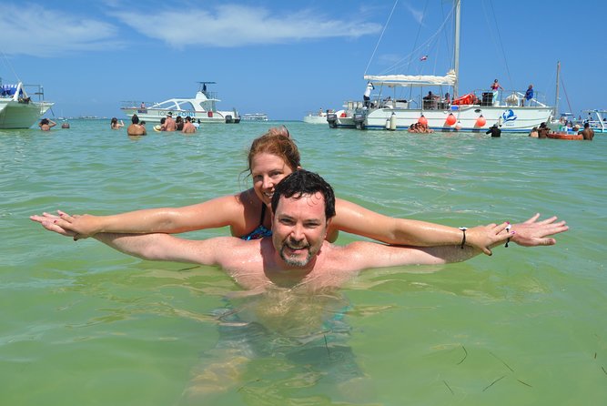 Snorkeling Catamaran Tour & Parasailing - Open bar, snacks, and the real value of $110