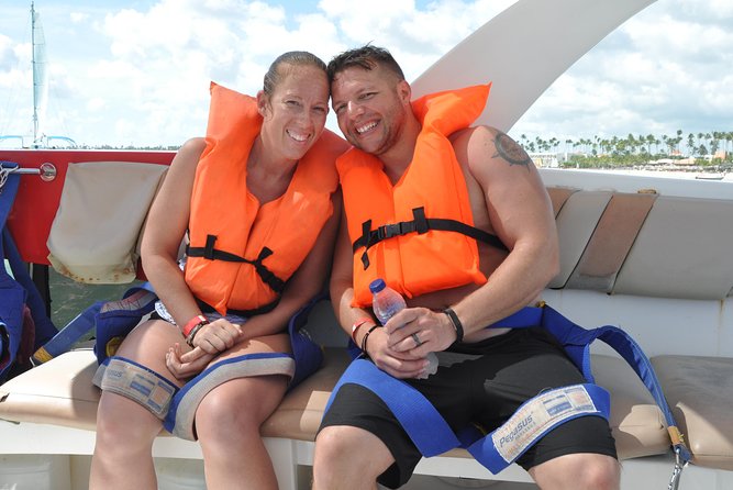 Snorkeling Catamaran Tour & Parasailing - What the guides and crew add
