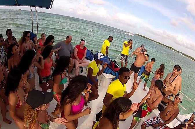 Snuba Snorkelking Parasailing and Catamaran Pack - Organization, guides, and language