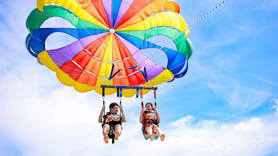 St. Julian's: Parasailing Flight with Photos and Videos - What happens during the 40-minute session