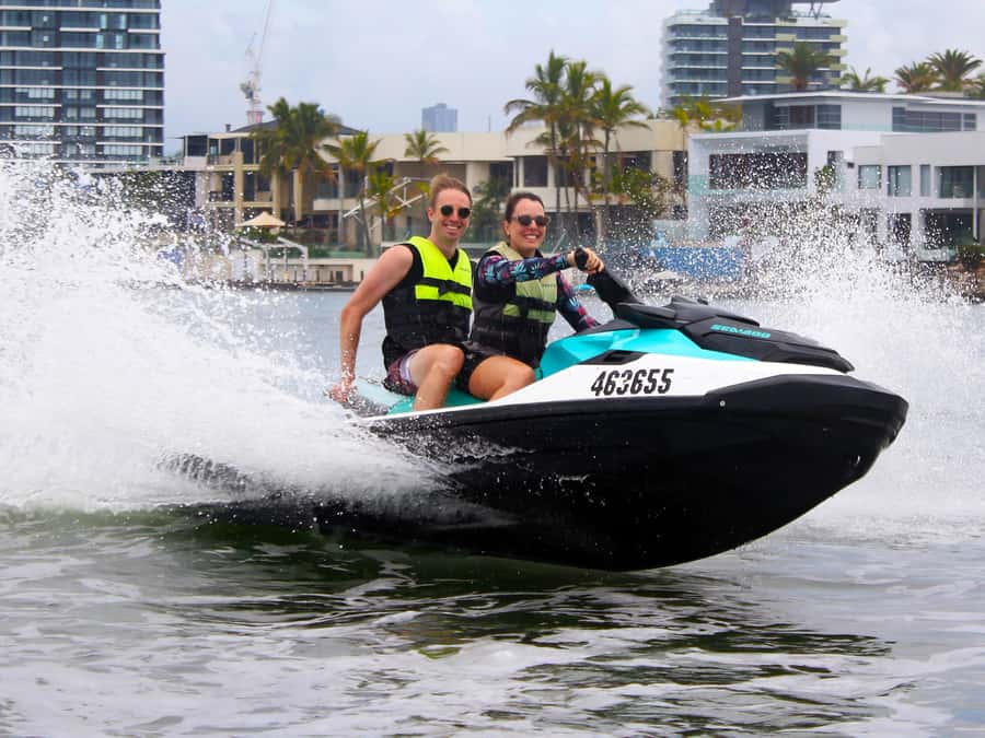 Surfers Paradise: Parasailing and Jet Ski Tour Package - Safety, age, health, and clothing rules