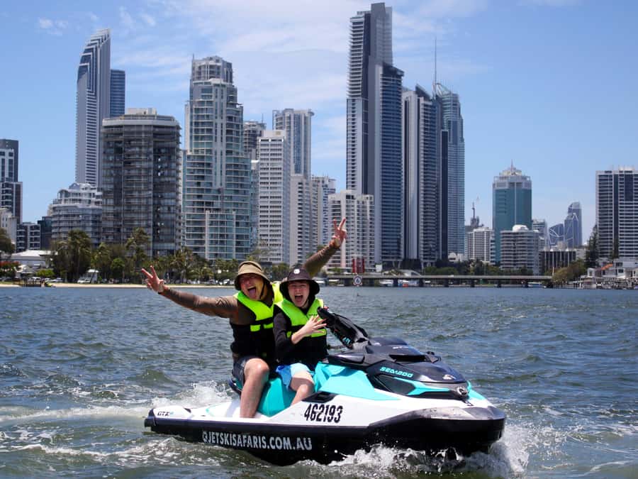 Surfers Paradise: Parasailing and Jet Ski Tour Package - How the timing can shape your day