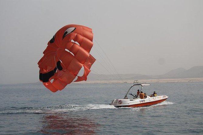Tandem Parasailing and Jet Ski in Puerto del Carmen - What this Puerto del Carmen package actually includes