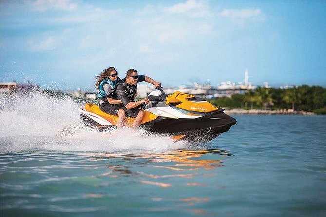 Tandem Parasailing and Jet Ski in Puerto del Carmen - Why the two-part format gives reasonable value