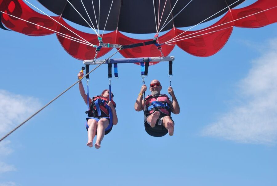 Torrevieja: parasailing experience - The views over Torrevieja and the salt lagoons