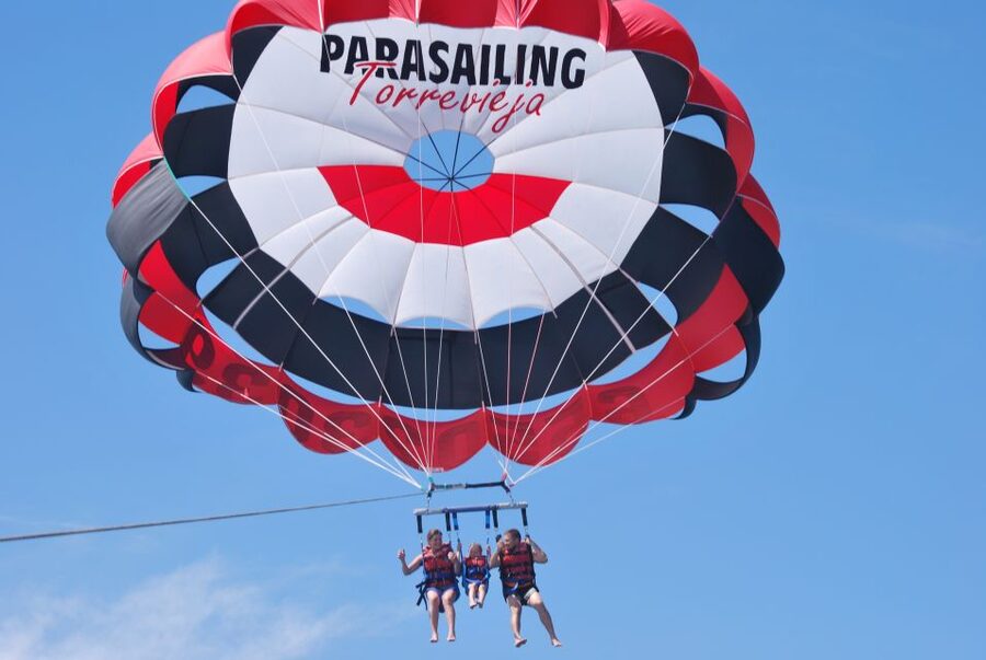 Torrevieja: parasailing experience - What the 120-metre ascent feels like